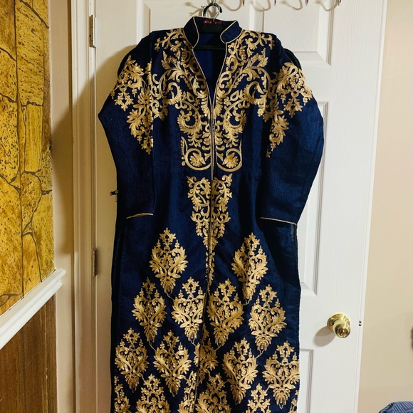 Lehngas and punjabi suit for sale - Picture 3 of 9